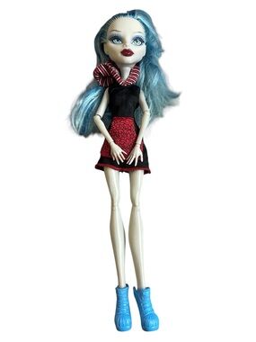 Monster High Scaris City of Frights Ghoulia Yelps Mattel Doll